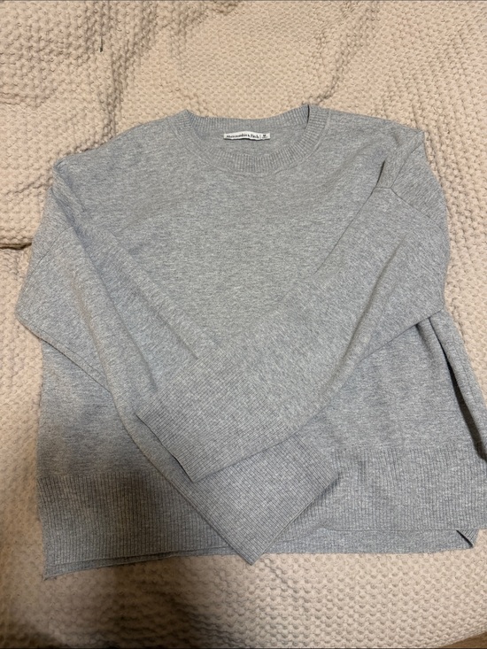 Abercrombie & Fitch Other - Light Gray Crewneck Sweater